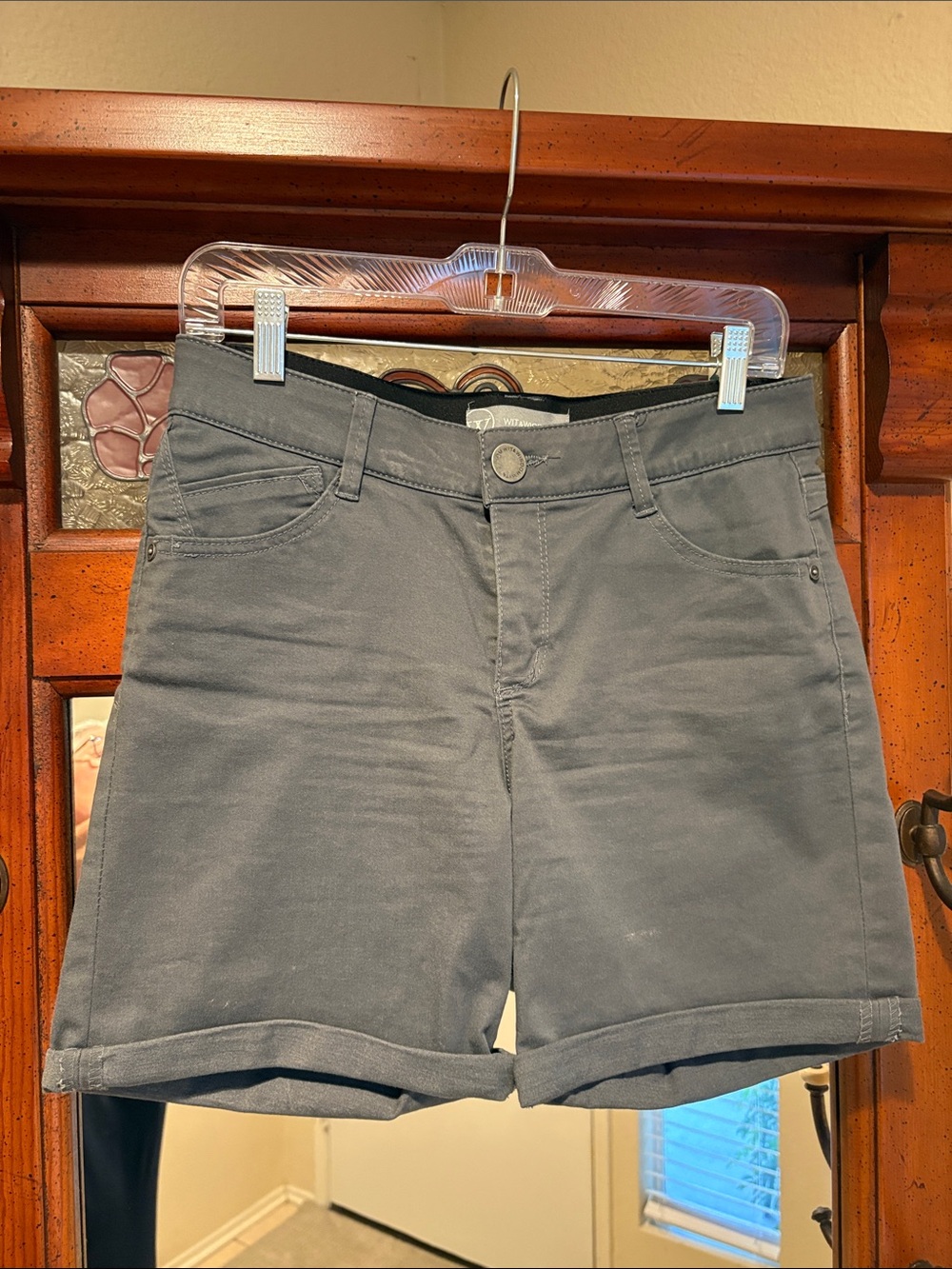 Wit & Wisdom Dark Gray Roll-Cuff Bermuda Shorts